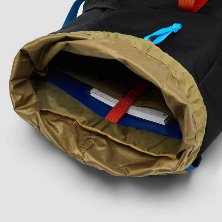 MOCHILA TAPA 22L CADA DÍA COTOPAXI - NEGRO