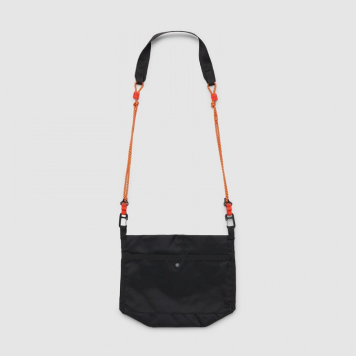 BOLSO BANDOLERA LISTA 2L CADA DÍA COTOPAXI - NEGRO