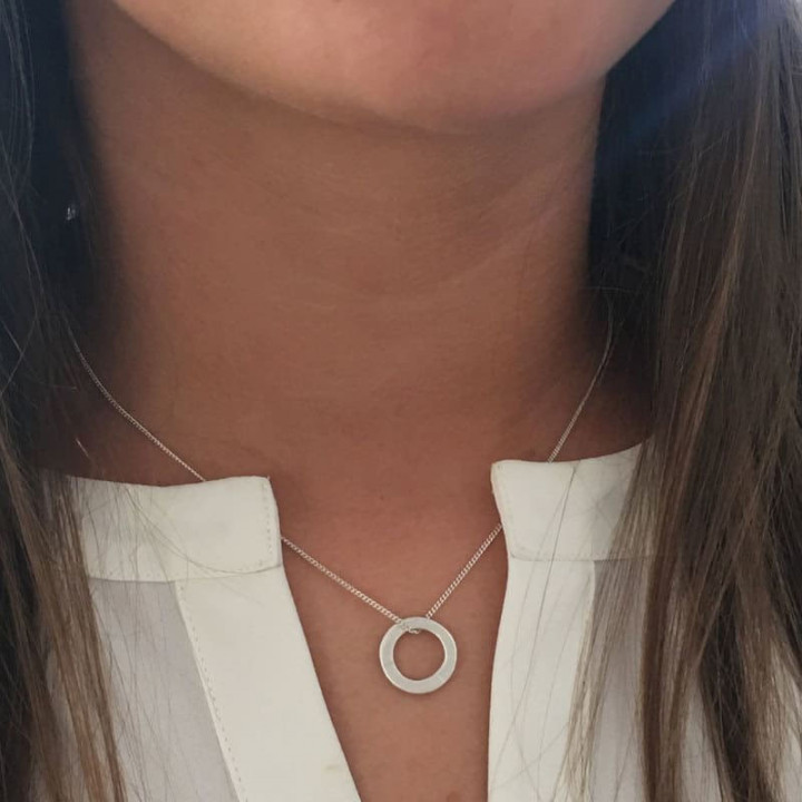 COLLAR CON CIRCULO S GALA SUSI CALA - PLATA
